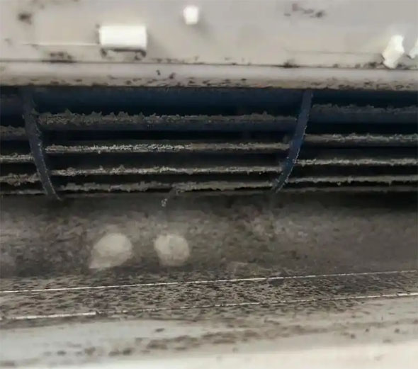 黄石市空调吹的风有股烧焦味是怎么回事